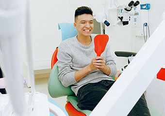 Man at BlueCross BlueShield dentist in Columbia